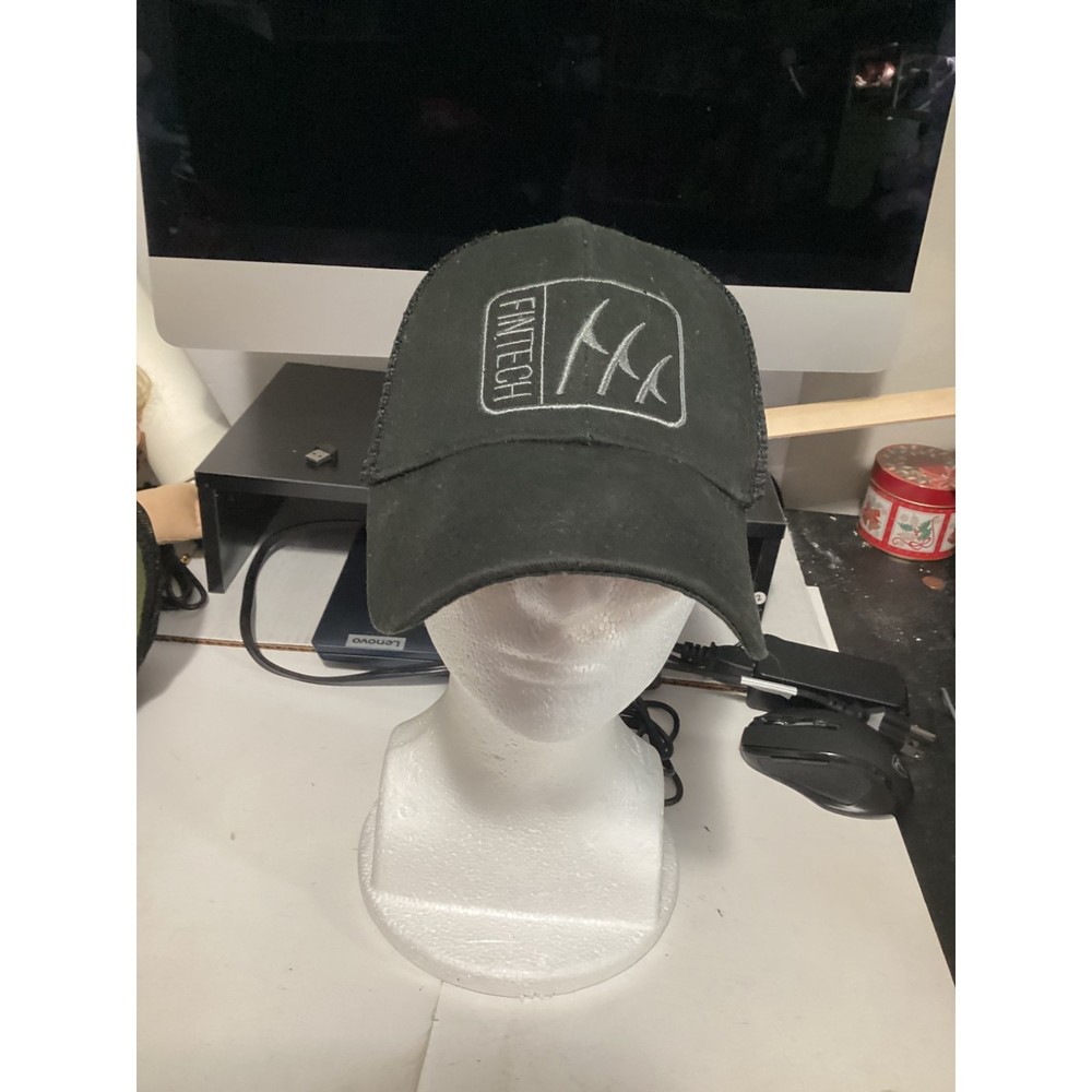 Fintech cap black